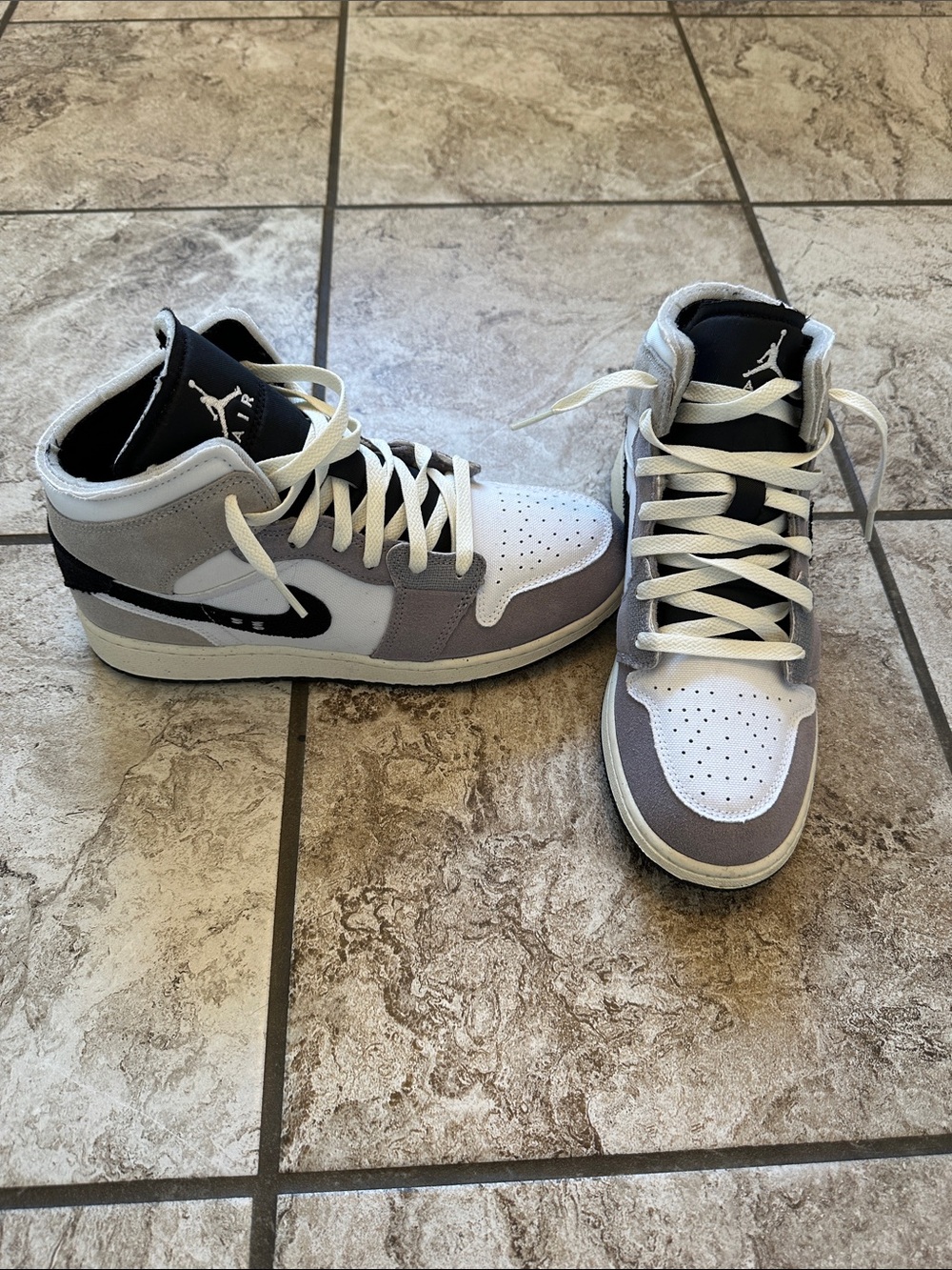 Air Jordan 1 Mid SE Craft Sneakers